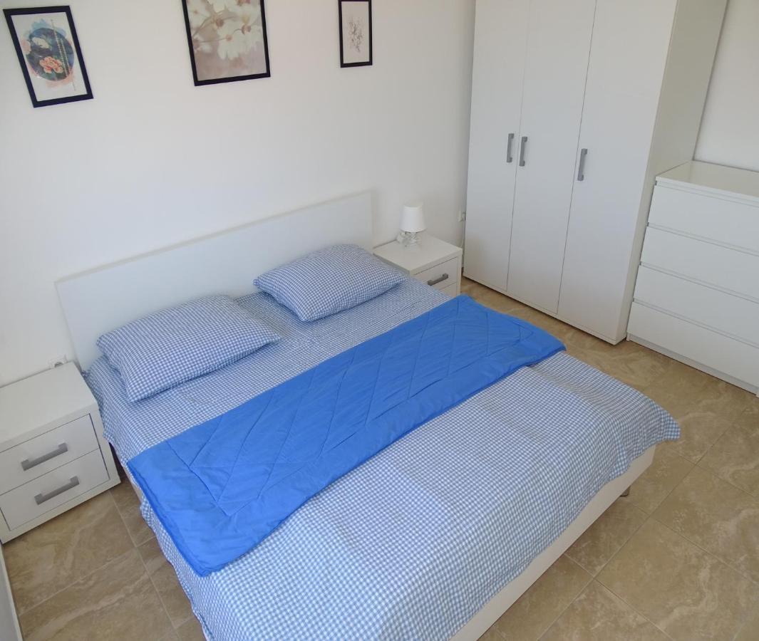 Apartmani David Vir Exteriör bild