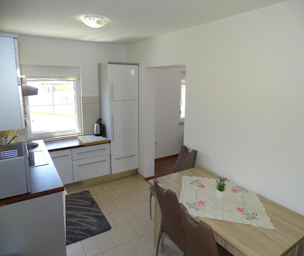 Apartmani David Vir Exteriör bild