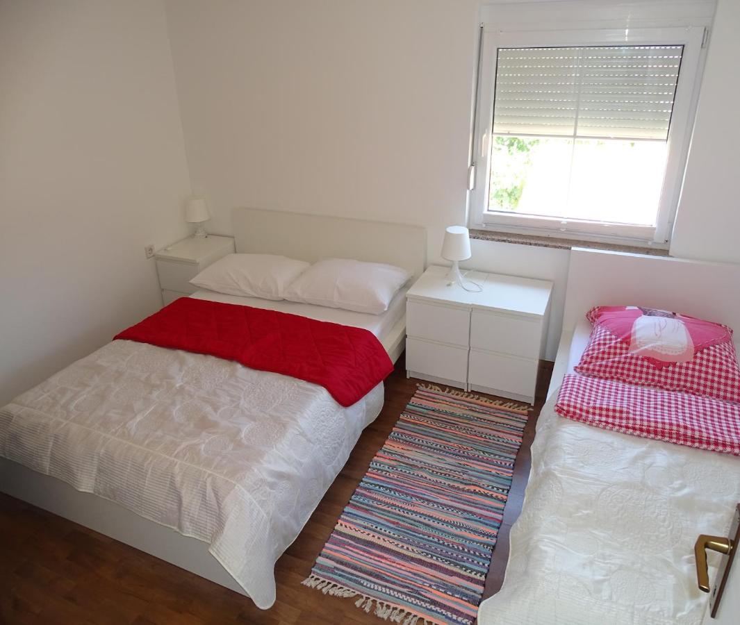 Apartmani David Vir Exteriör bild
