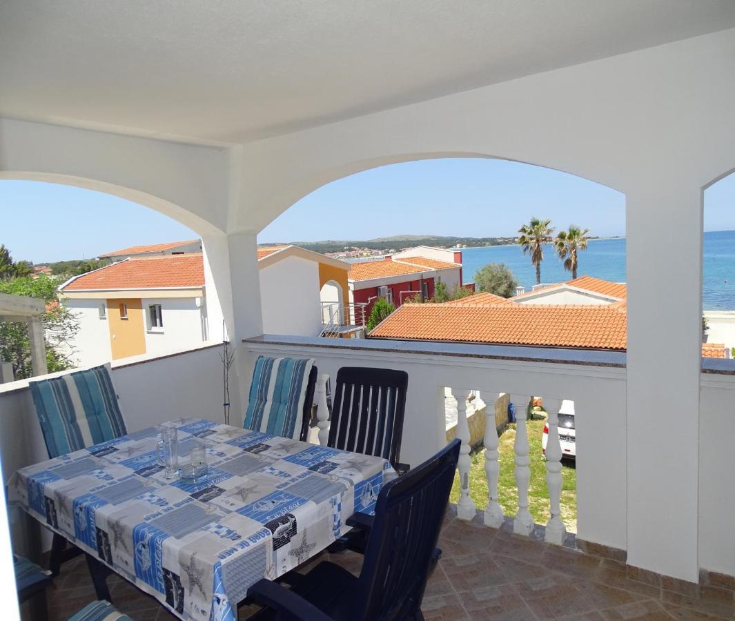 Apartmani David Vir Exteriör bild